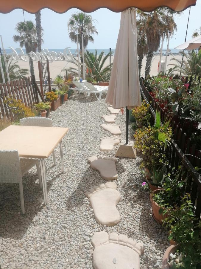Apartamento Playa Las Arenas Valencia Exterior photo