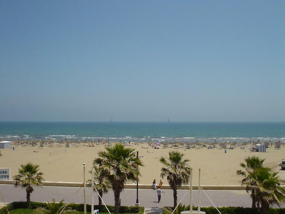 Apartamento Playa Las Arenas Valencia Exterior photo